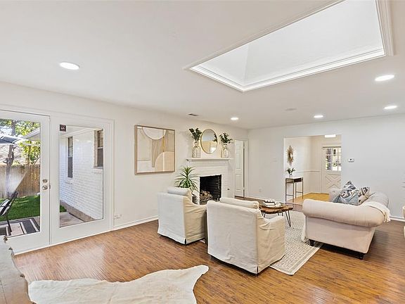 2nd image of 9730 Queenswood Ln