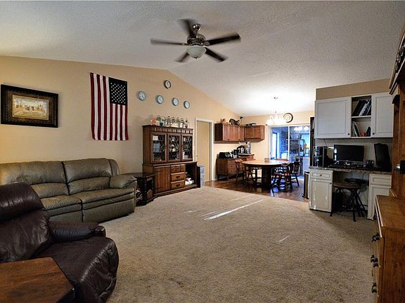 5th image of 17 Berry Dr
