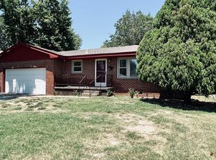 8935 E Latimer Ct, Tulsa, OK 74115