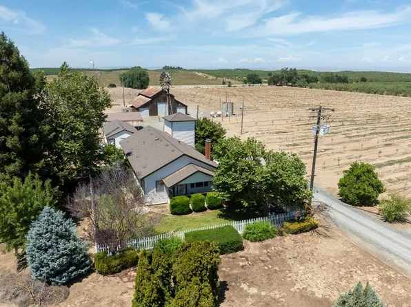 15355 Yosemite Blvd, Waterford, CA 95386