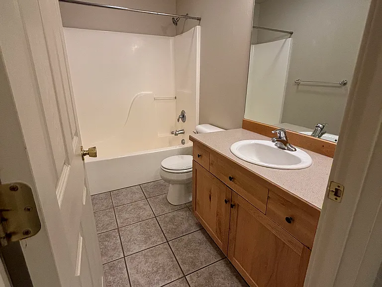 607 Professional Dr #D — Photo 13