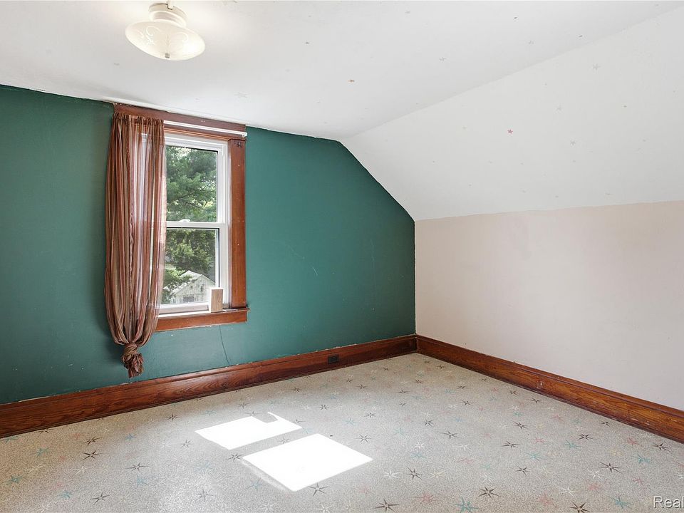 223 N Main St, photo 27