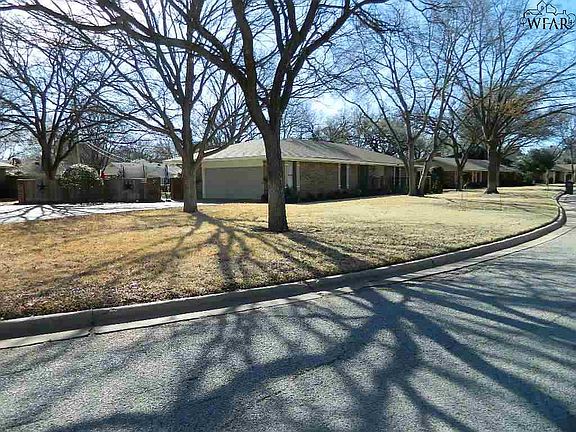 2nd image of 4405 Montego Dr
