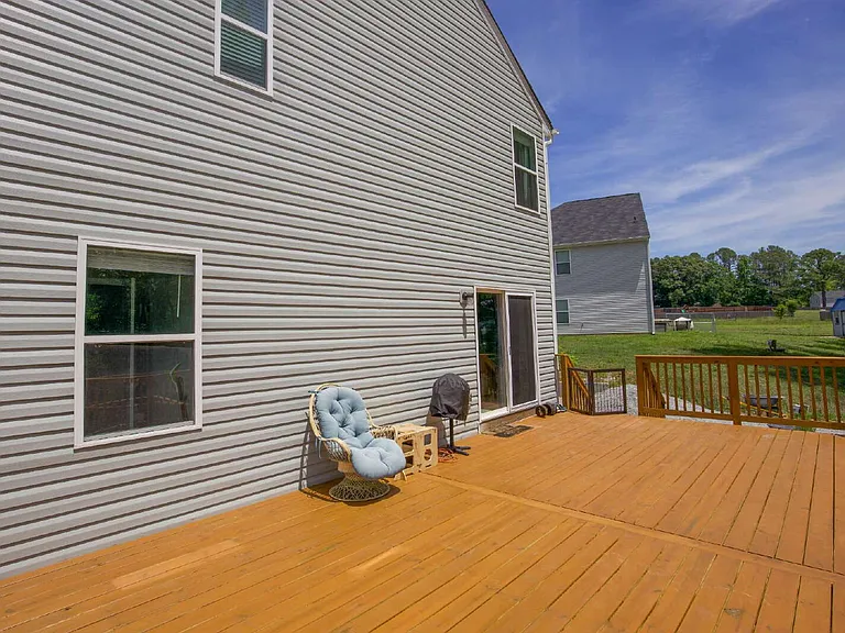 429 Century Ln — Photo 39