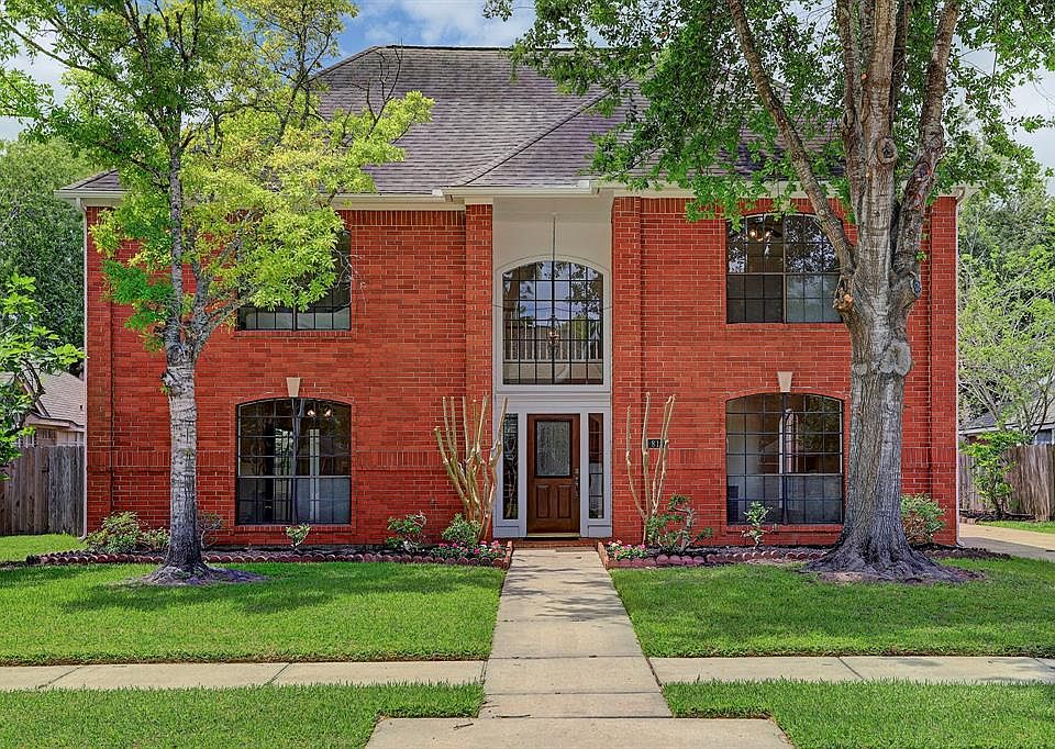 1st image of 811 Maplewood Falls Ct