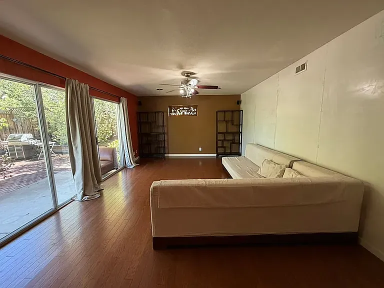 10744 Deep Cliffe Dr — Photo 16
