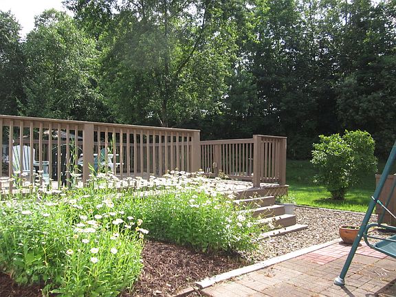 4th image of 240 Troy Oaks Dr