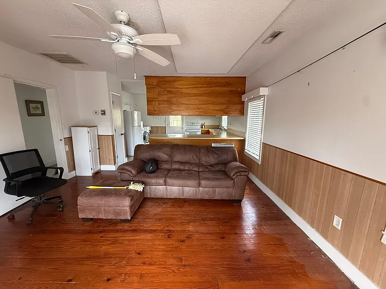 1856 Ion Ave #A — Photo 4