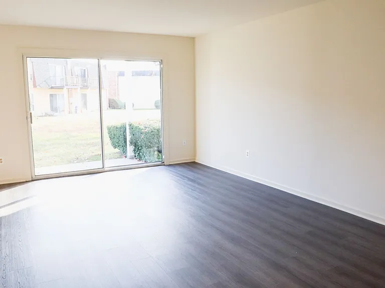 1330 Old Kings Hwy — Photo 40