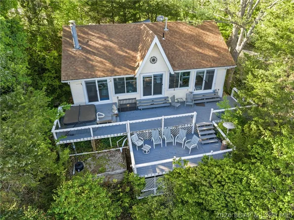 710 Petunia Rd, Roach, MO 65020