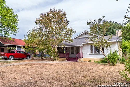 469 E Magnolia Ave Photo 1