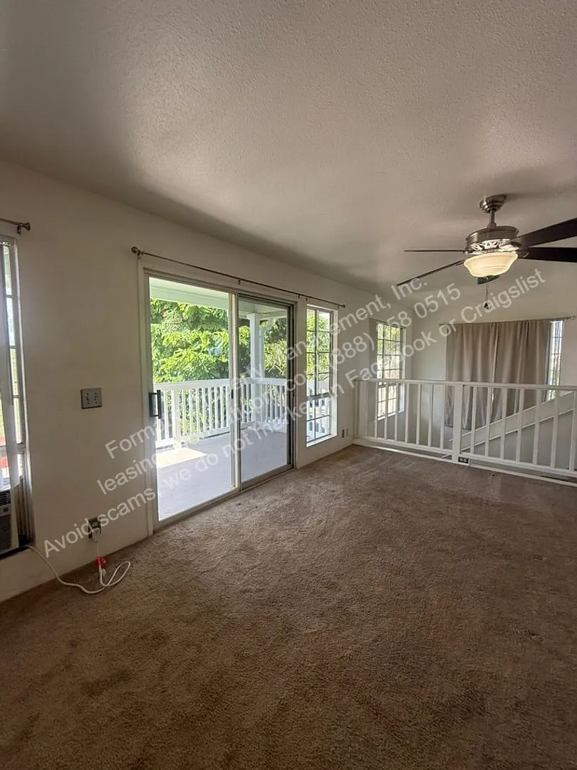 3 bed, 2.0 bath, 1028 sqft, $3,595 — Photo 3