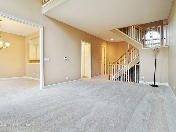 3rd image of 1283 S Falcon Dr