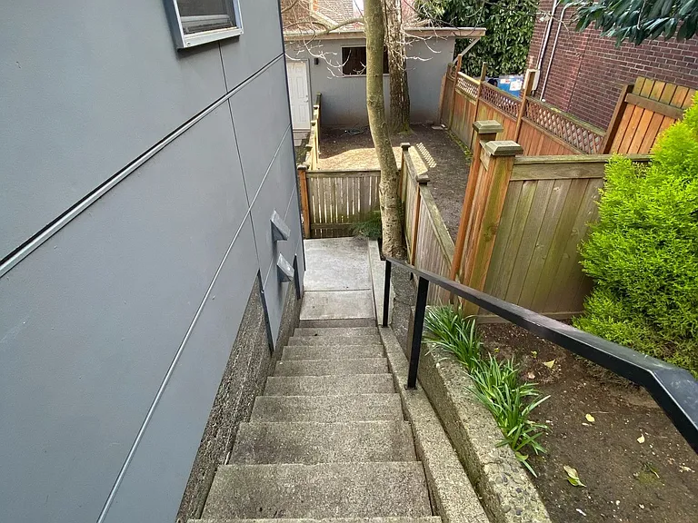 6408 Phinney - Located at the top of Phinney Ridge — Photo 5