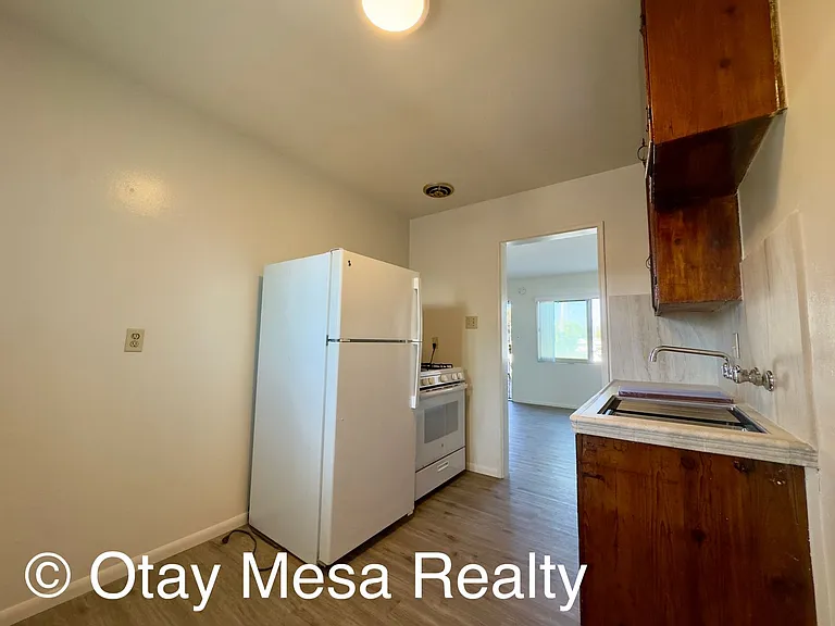 990 Seacoast Dr — Photo 9