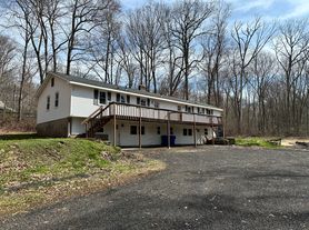 131 Campmeeting Rd, Bolton, CT