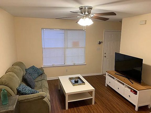 5th image of 706 W Georgia St