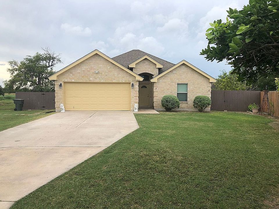 1522 Rodriguez St Harlingen Tx 78552 Zillow [ 720 x 960 Pixel ]