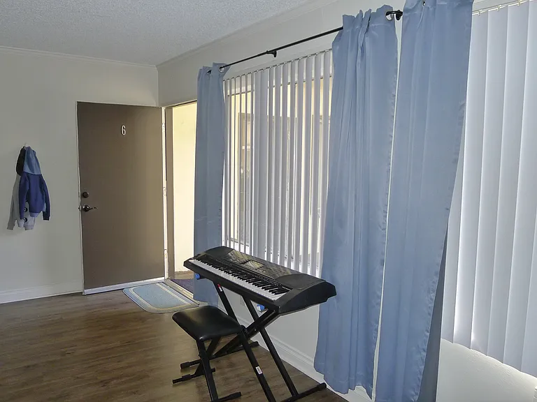 8740 Topanga Canyon Blvd #6 — Photo 42