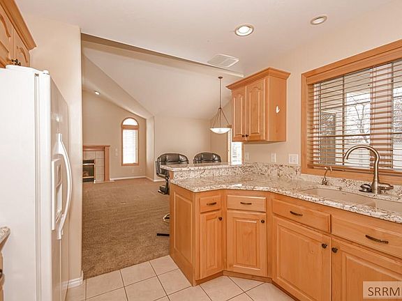 5th image of 480 Hickory Cir