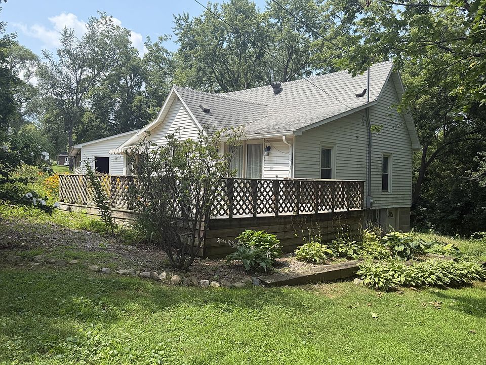 1st image of 115 Valley St