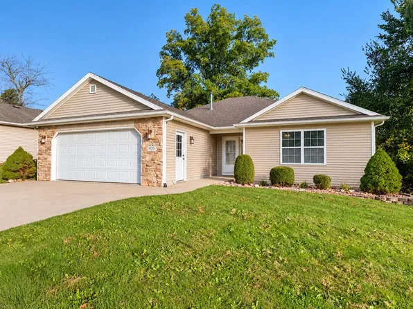 920 W Fox Lake Rd, Angola, IN 46703