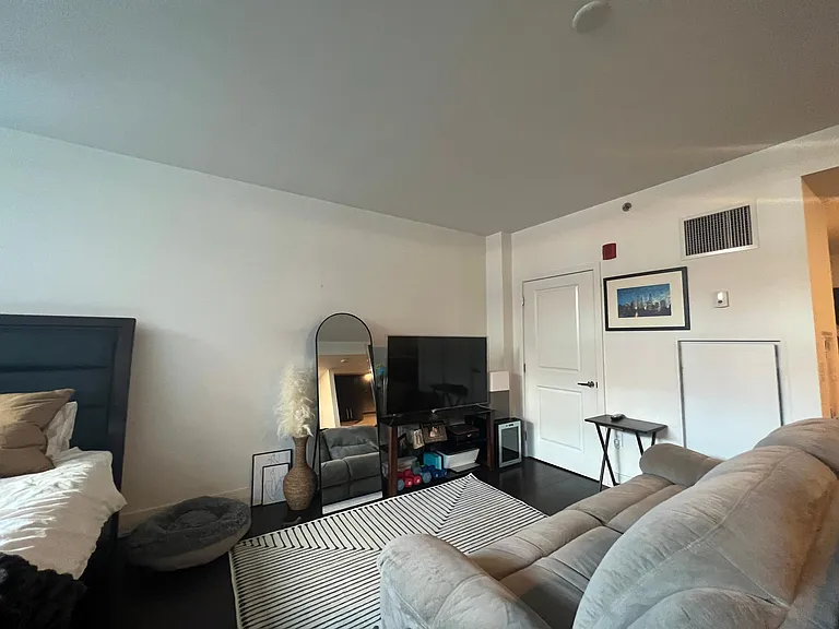 1100 Maxwell Ln #424 — Photo 6
