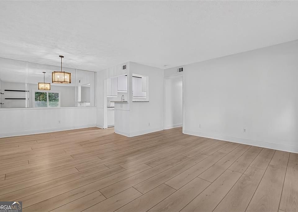 1st image of 725 Dalrymple Rd APT 7J