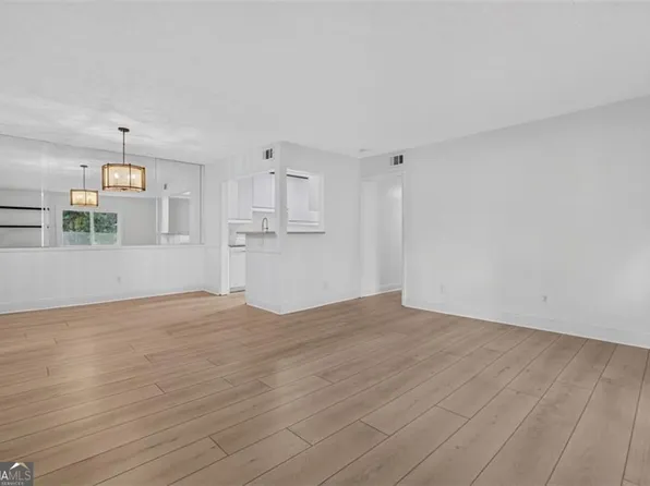 725 Dalrymple Rd APT 7J, Atlanta, GA 30328