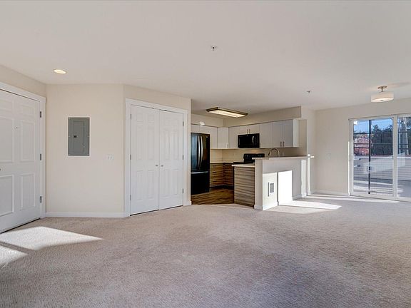 5th image of 8221 5th Ave NE #203