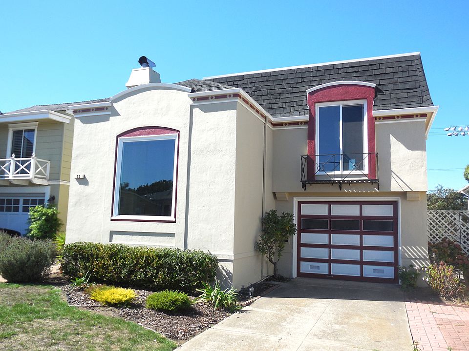 1st image of 13 Cliffside Dr