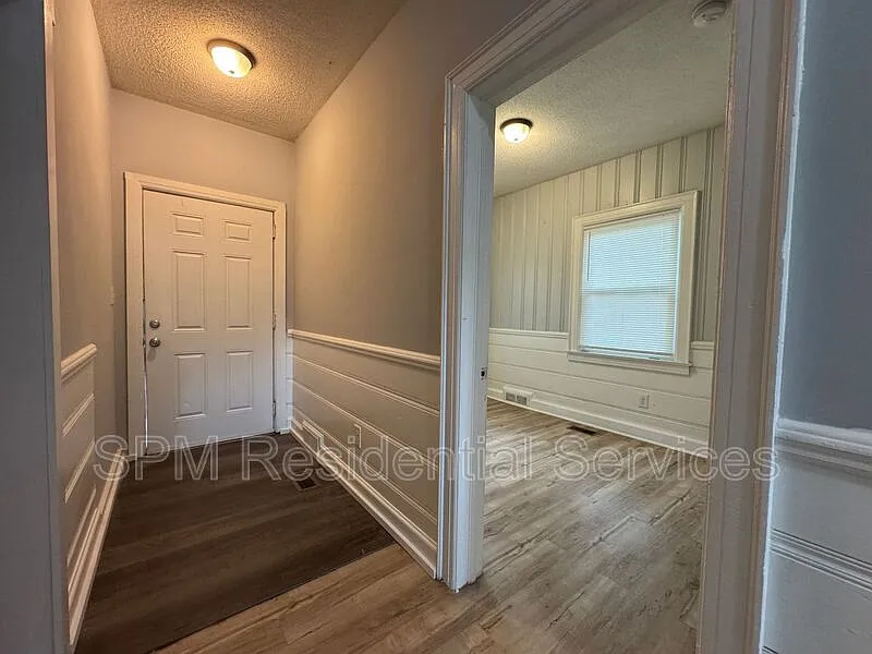 2 bed, 1.0 bath, $1,700 — Photo 3