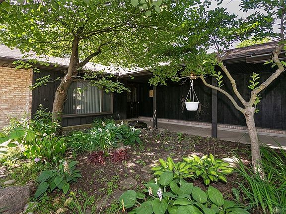 4th image of 3442 Garianne Dr