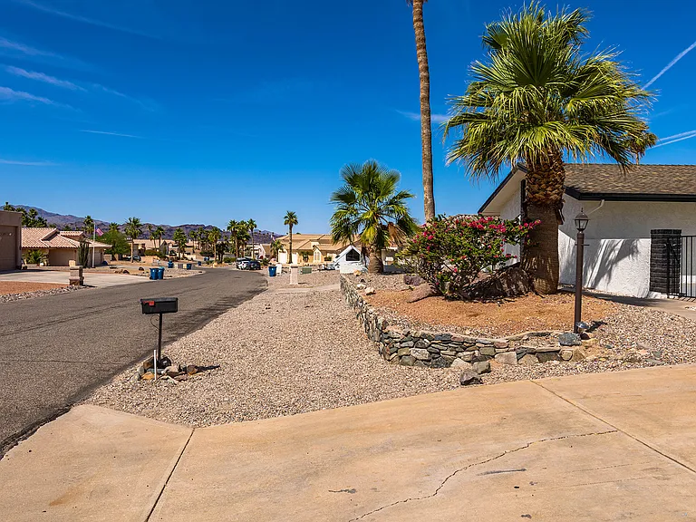 2355 Souchak Dr — Photo 17