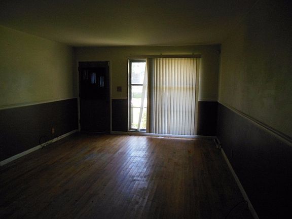 Additional Living Room