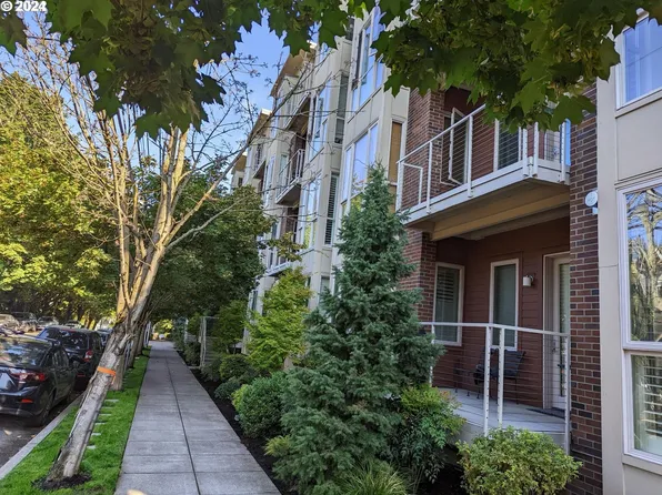 4280 S Corbett Ave, Portland, OR 97239