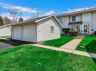 1913 Bates Pl, Downers Grove, IL 60516