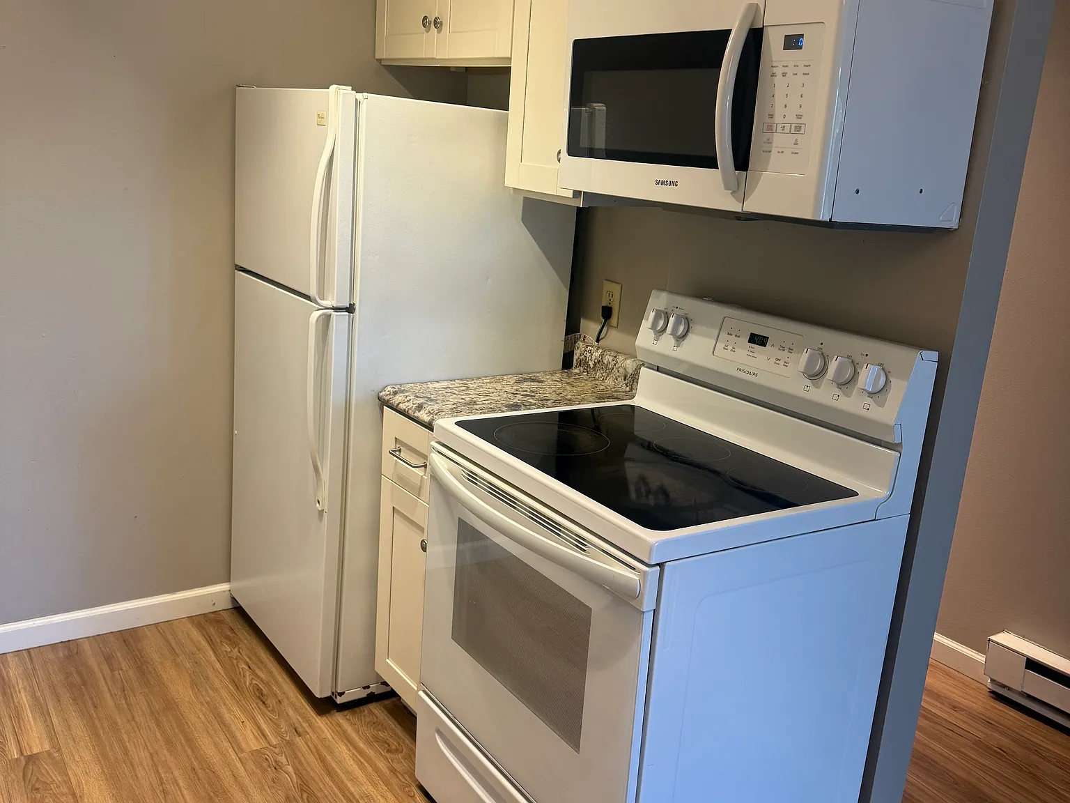 1 bed, 700 sqft, $1,100 — Photo 4