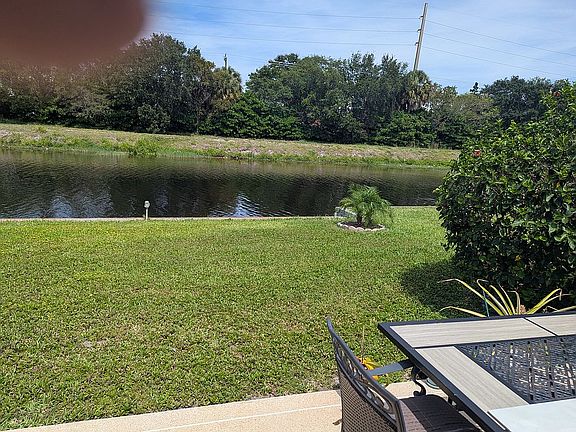 3rd image of 1104 SW 15th St