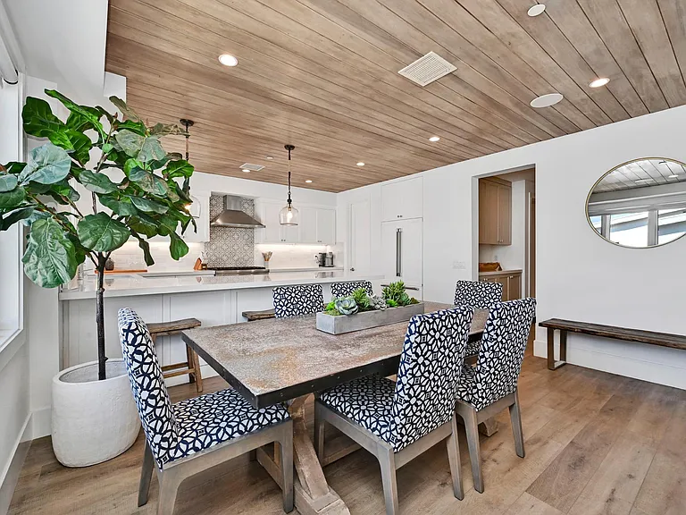 3940 Seashore Dr — Photo 13