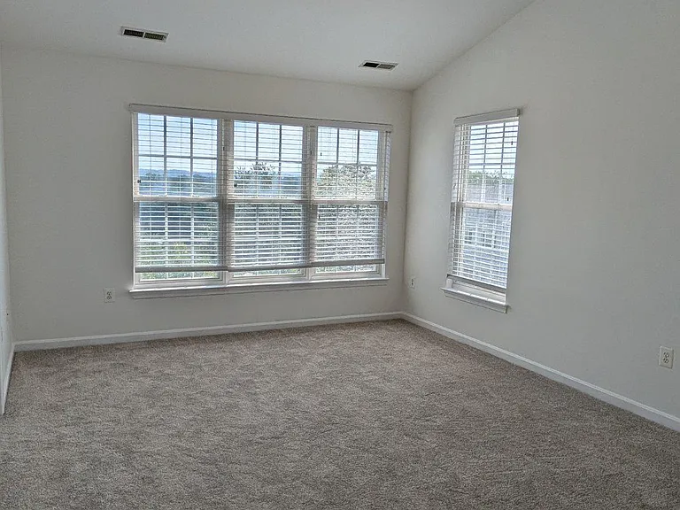 17289 Vaughn Ln — Photo 20