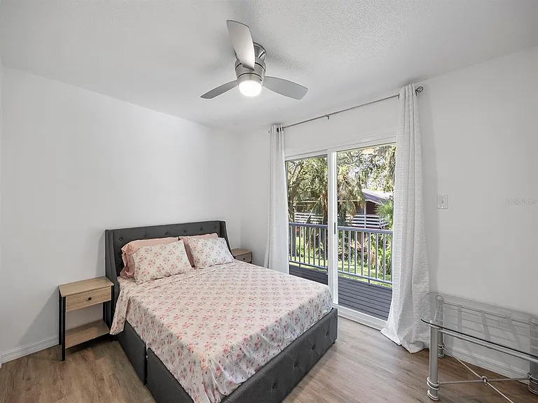 23019 Seneca Ave #A — Photo 16