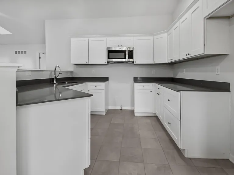 8253 Aviana Ave #B — Photo 5