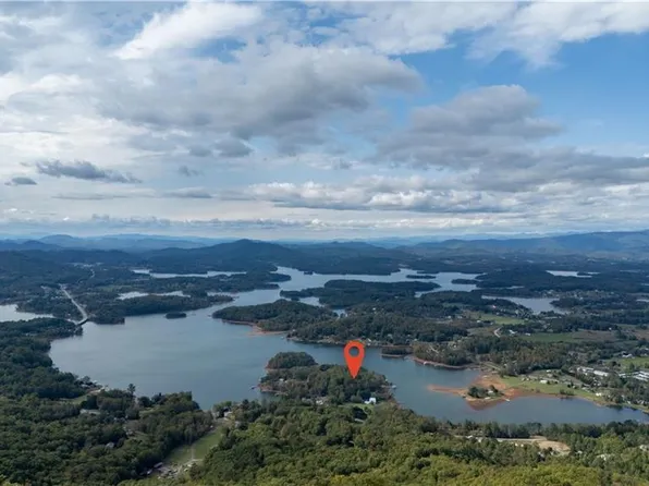 1313 Chatuge Cir, Hiawassee, GA 30546