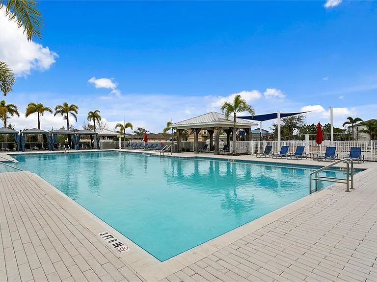7109 Paradise Island Ct — Photo 42