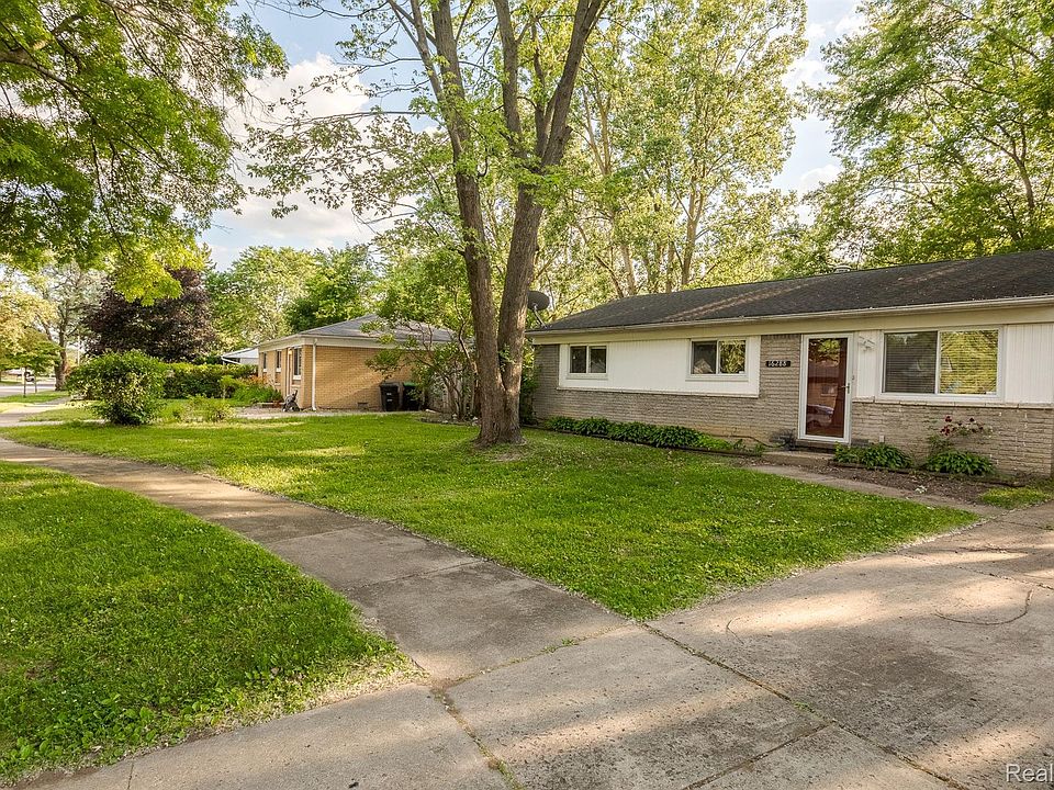 1st image of 16288 Lauren St