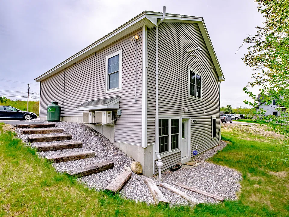 171 Portland Rd #2