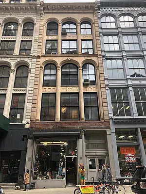 Rented by Douglas Elliman | media 16