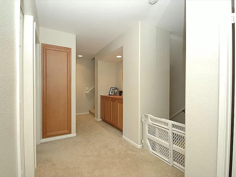 1146 Goddard St — Photo 15