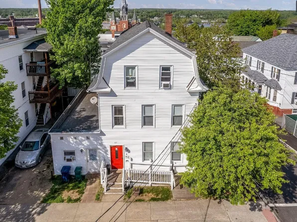 87 Pool St #201, Biddeford, ME 04005